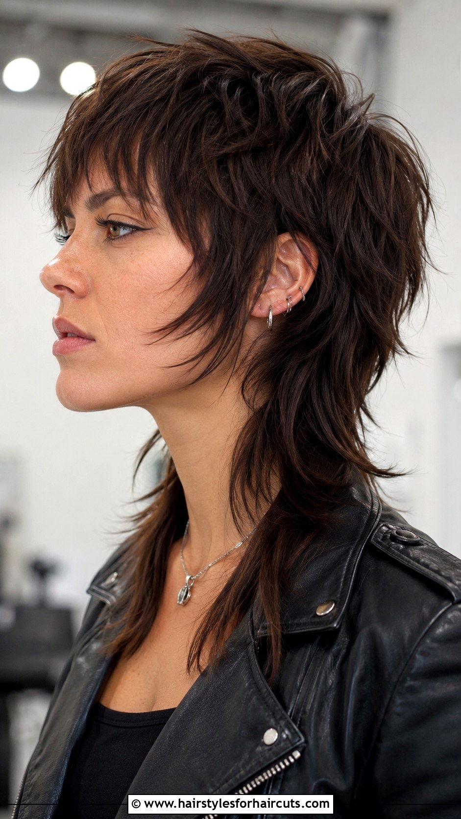 Modern Mullet - 25 glamorous hairstyles for medium hair - 25 glamorous hairstyles for medium hair