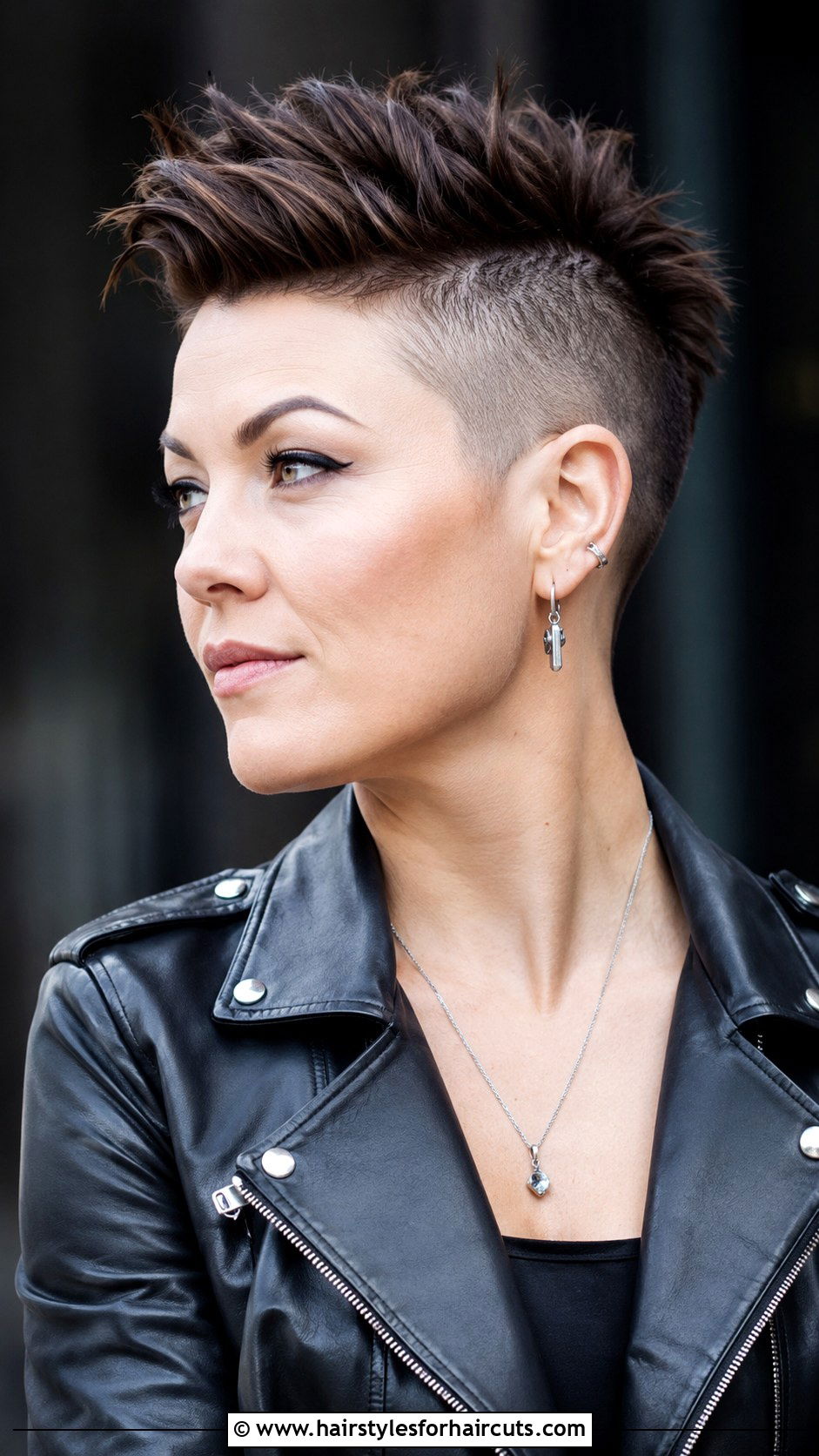 Mohawk Pixie - 25 female short haircuts - 25 female short haircuts
