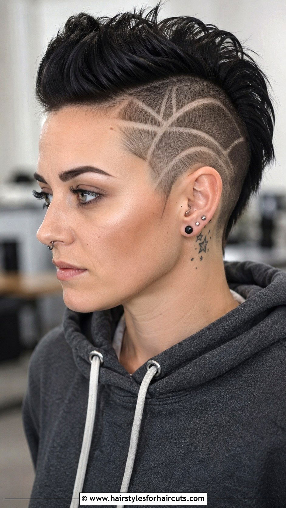 Mohawk With Shaved Designs - 25 female mohawk hairstyles long hair - 25 female mohawk hairstyles long hair
