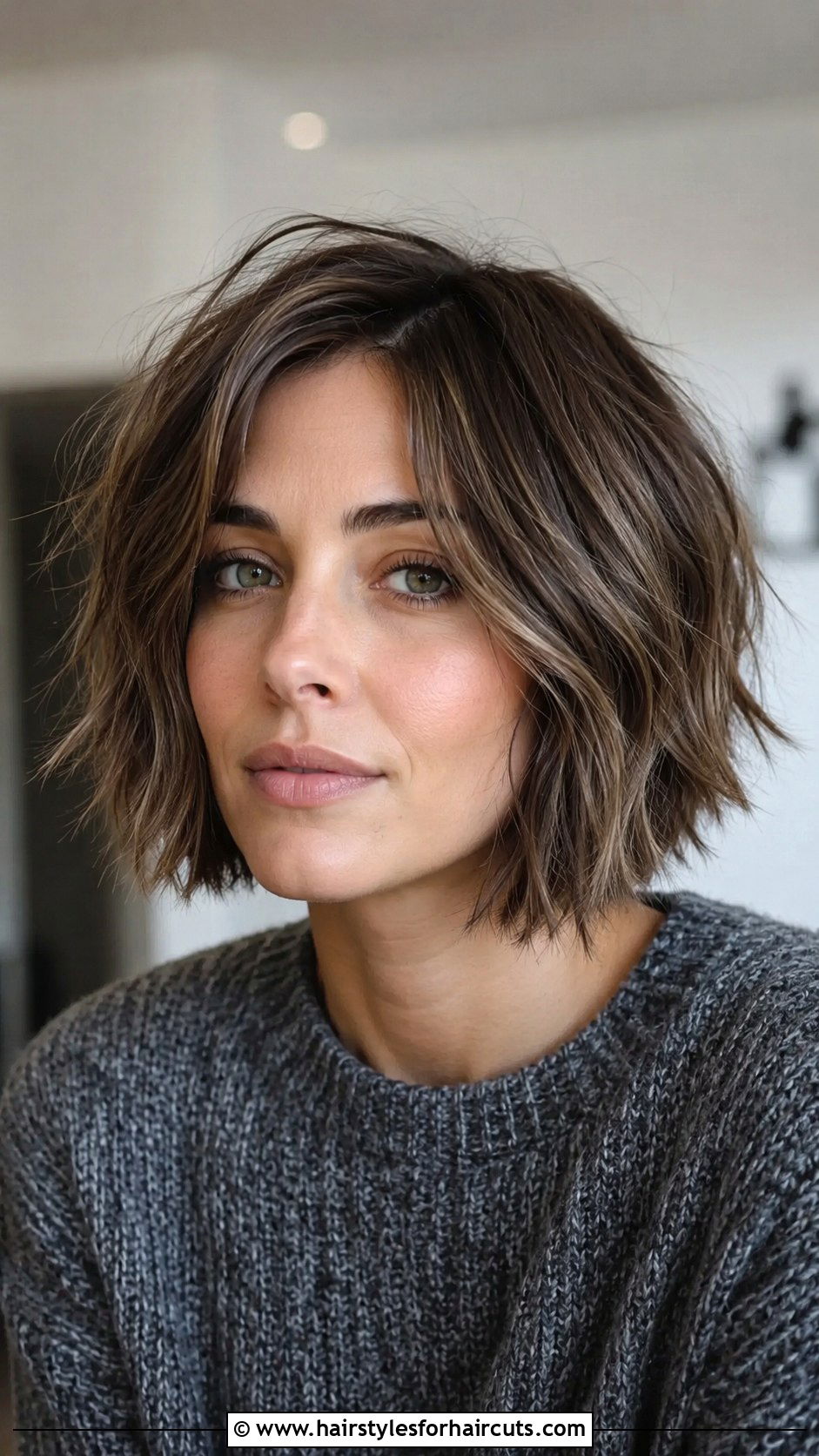 Mushroom Brown Textured Bob - 25 fall hairstyles and colors - 25 fall hairstyles and colors