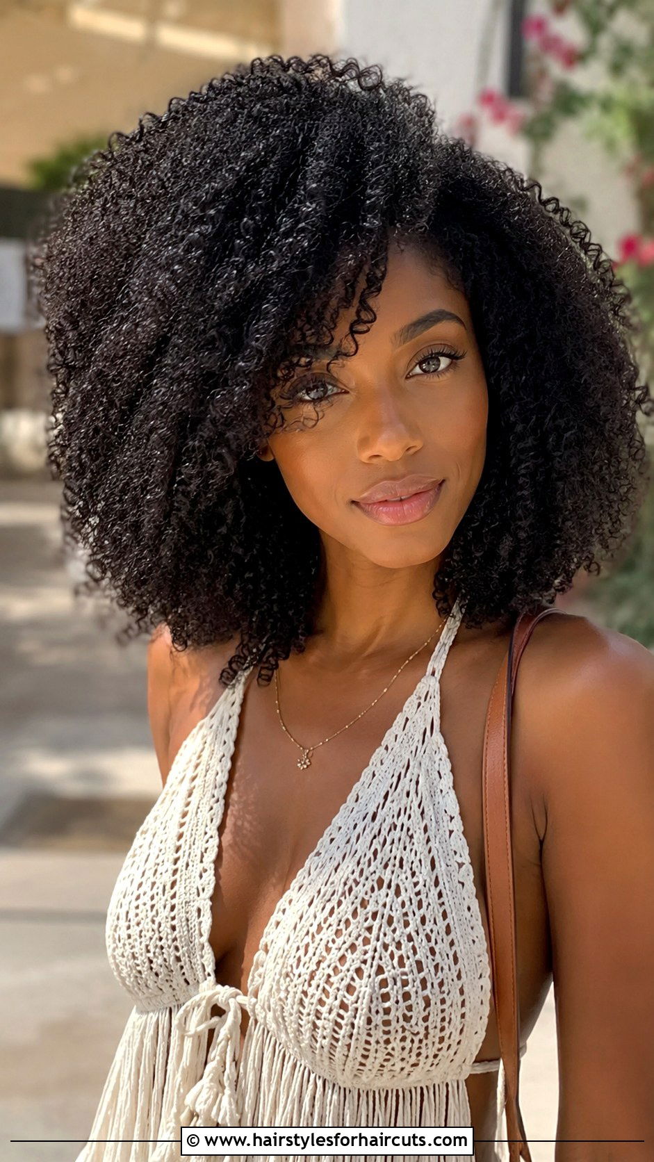Natural Curl Blowout - 25 blowout hairstyles for black hair - 25 blowout hairstyles for black hair