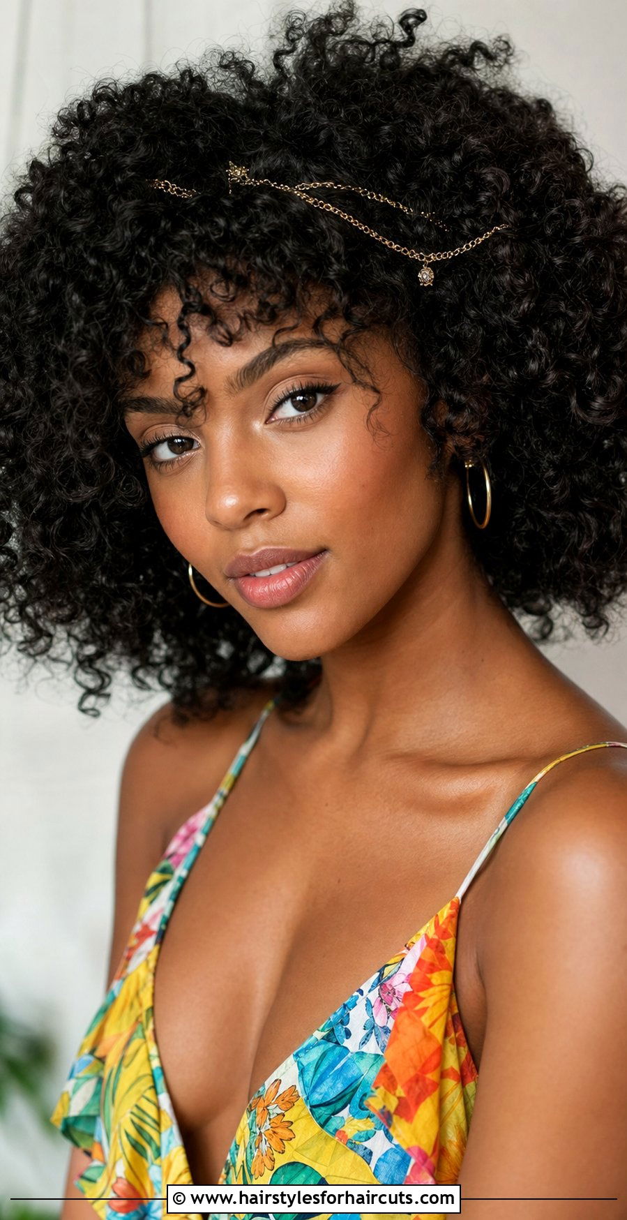 Natural Curly Afro - 25 hairstyles for beach wedding - 25 hairstyles for beach wedding