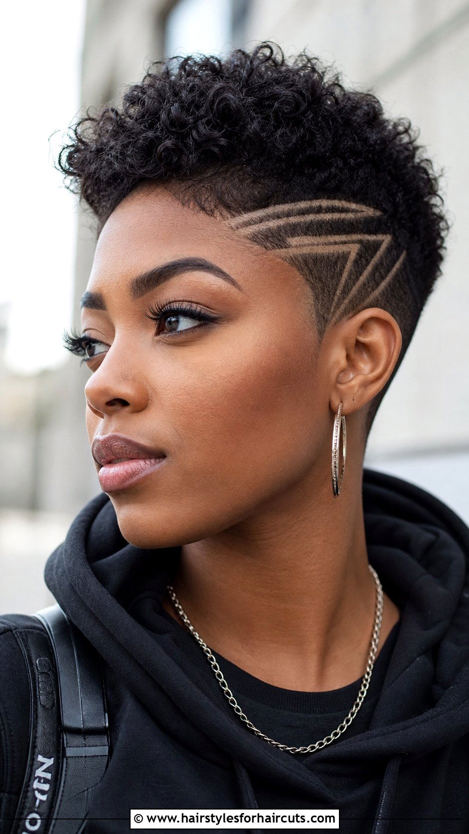 Natural Pixie Cut With Design - 25 pixie natural haircuts - 25 pixie natural haircuts