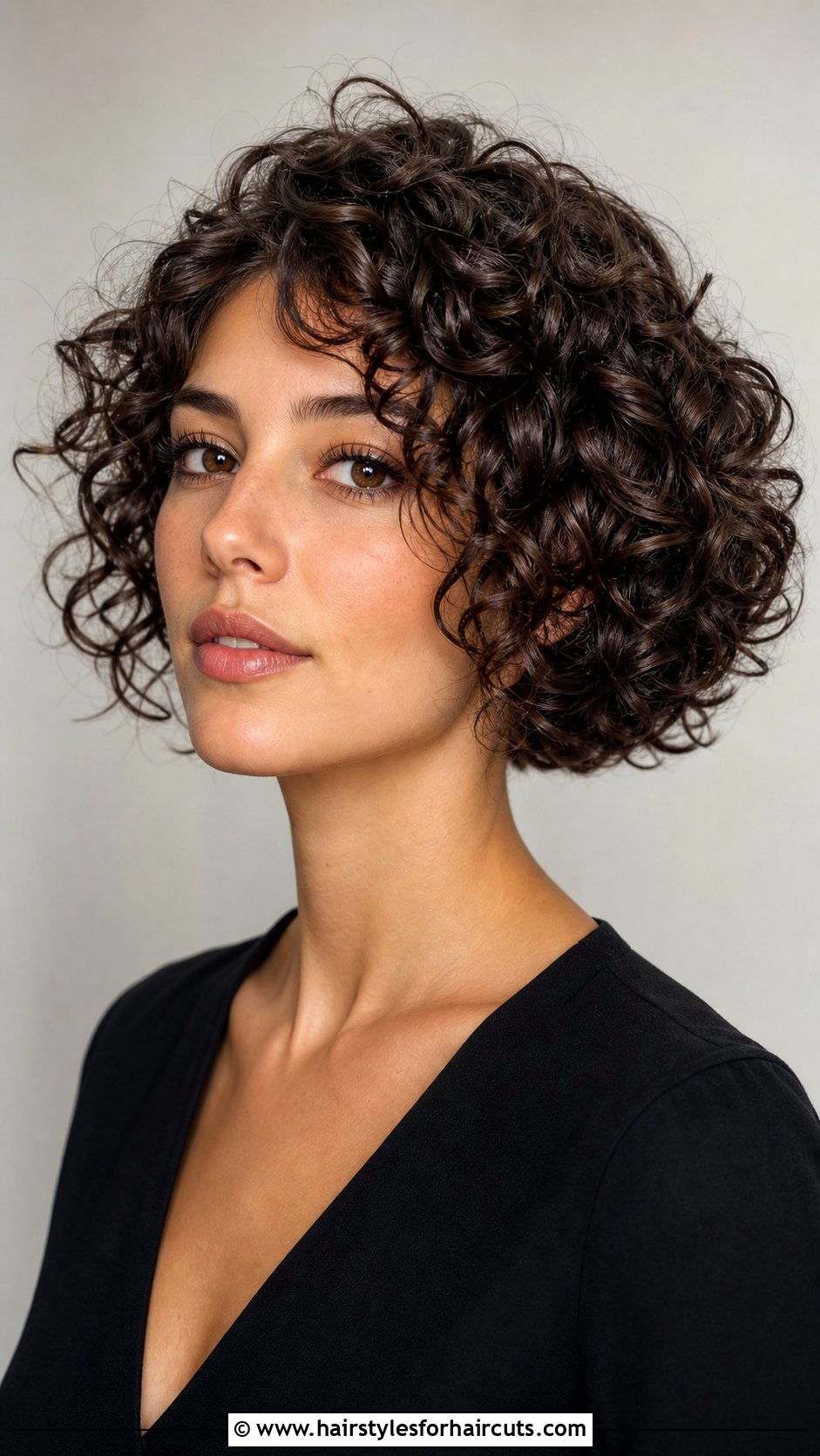 Neck Length Curly Bob - 25 short bob haircuts for curly hair - 25 short bob haircuts for curly hair
