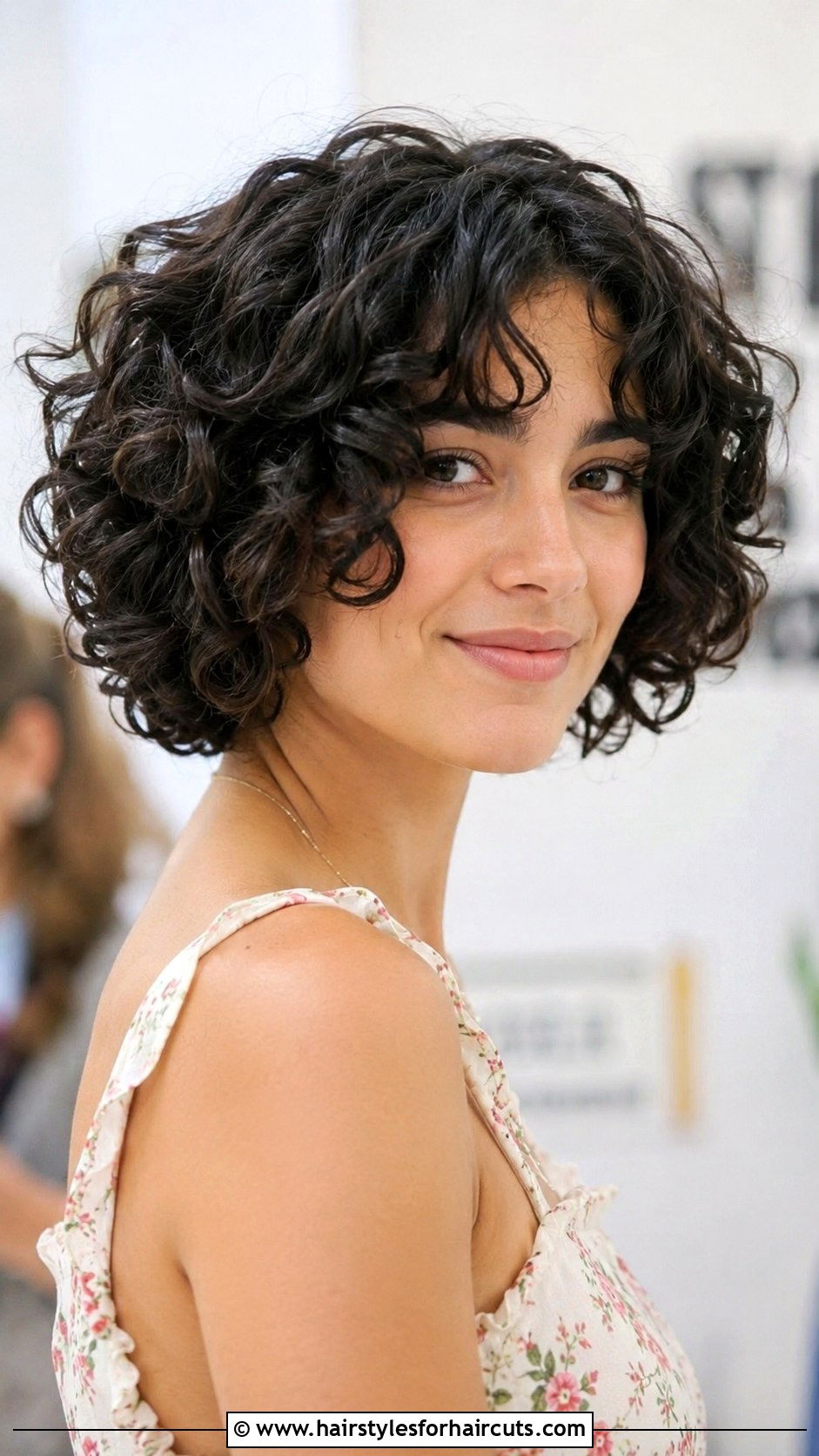 Neck Length Curly Haircut - 25 curly haircuts inspo - 25 curly haircuts inspo
