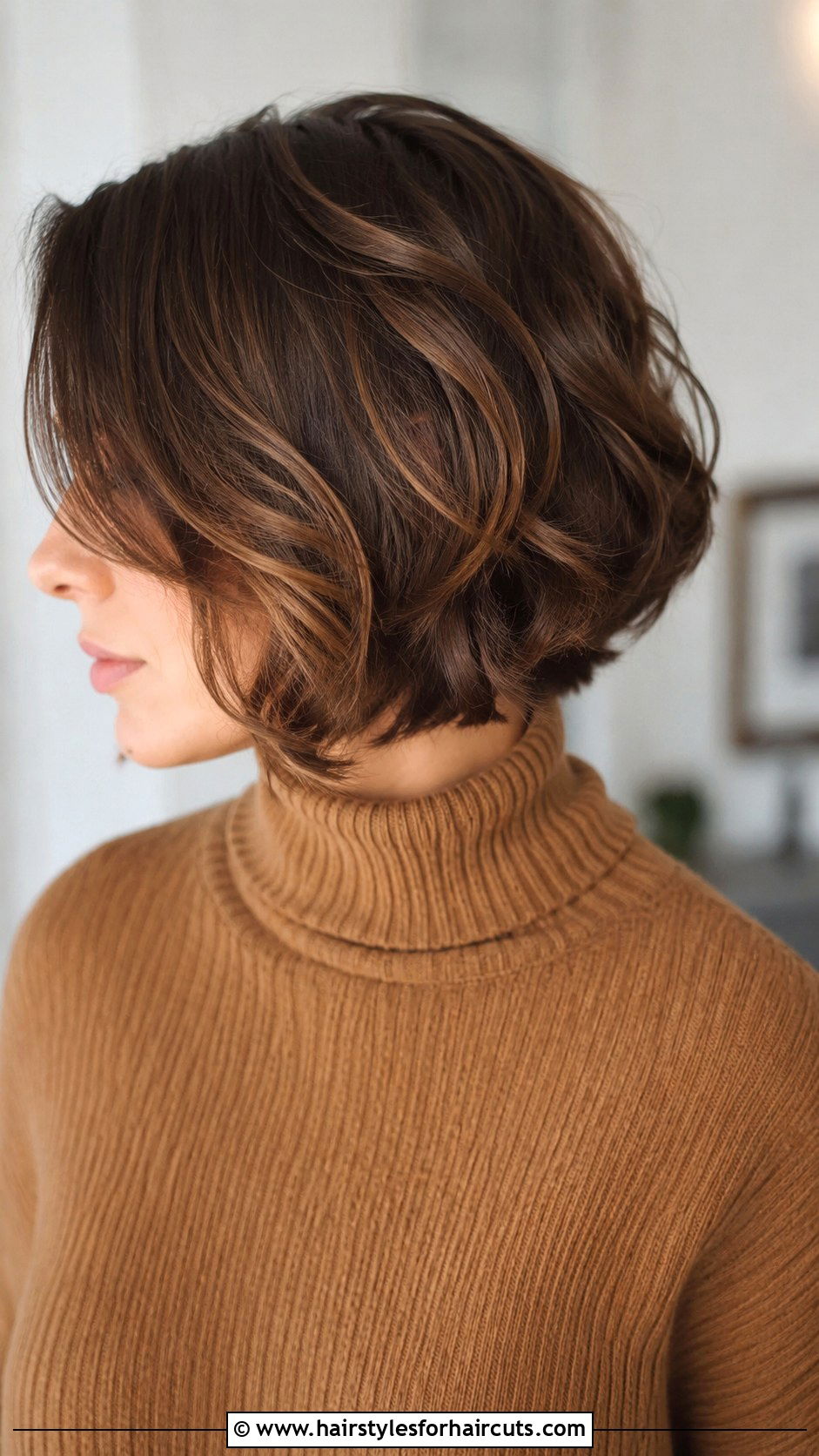Neck Length Wavy Bob - 25 hairstyles for wavy hair over 50 - 25 hairstyles for wavy hair over 50