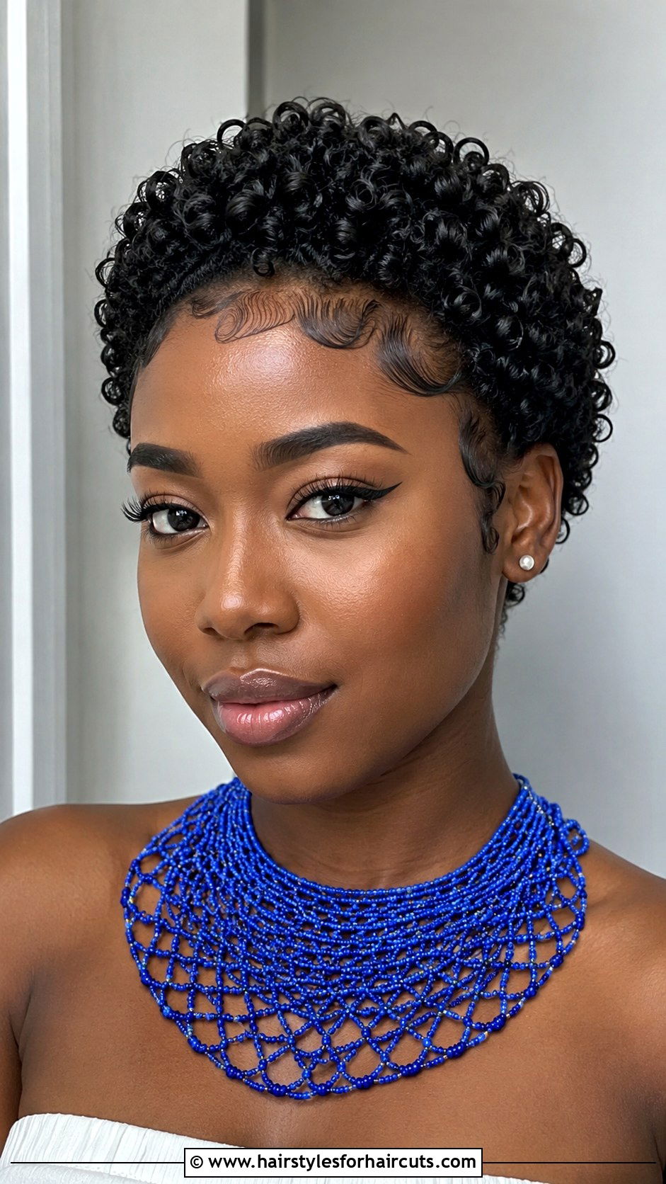 Nubian Wig With Spiral Curls - 25 ancient egyptian hairstyles - 25 ancient egyptian hairstyles