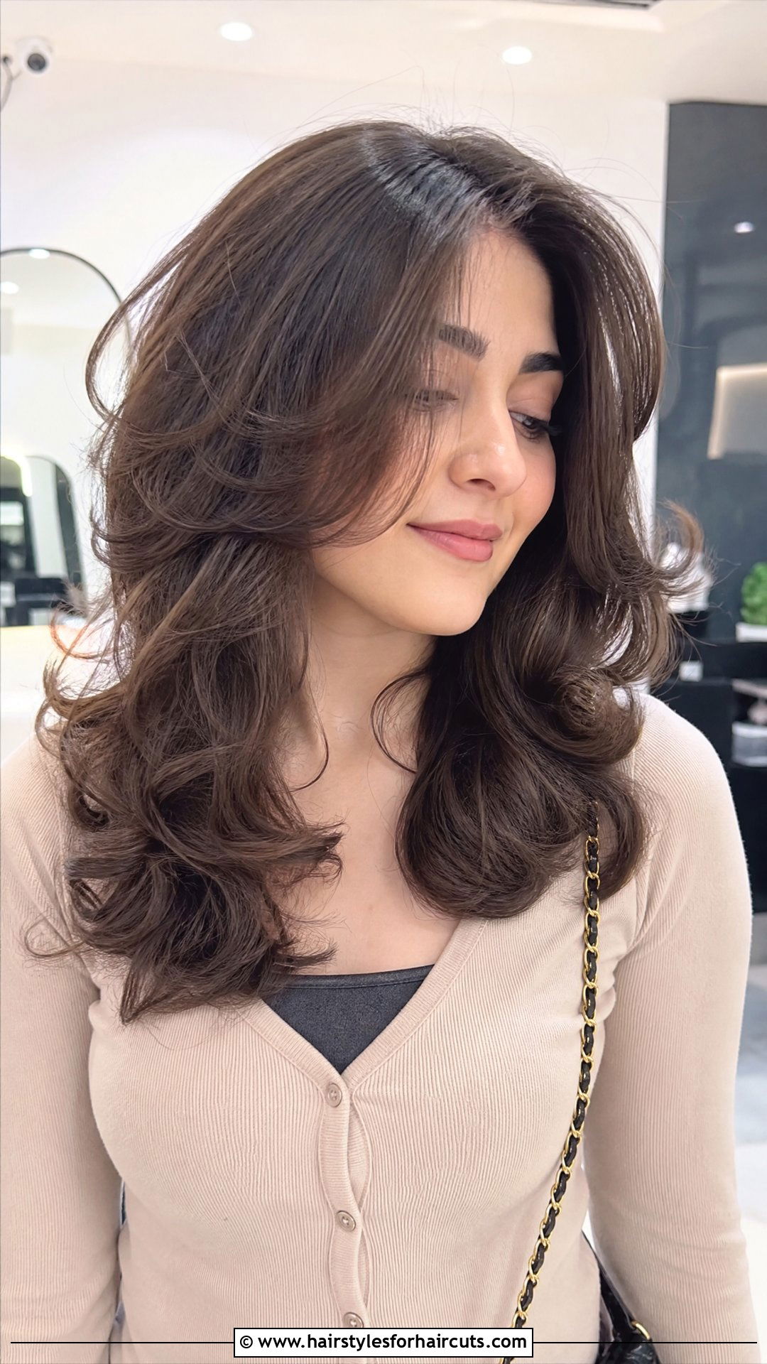 Pakistani Layered Haircut With Curls - 25 pakistani hairstyles - 25 pakistani hairstyles