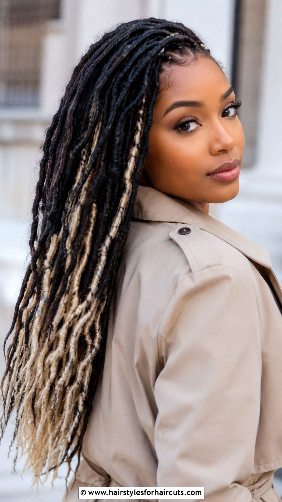 Peekaboo Faux Locs - 25 faux locs hairstyles - 25 faux locs hairstyles