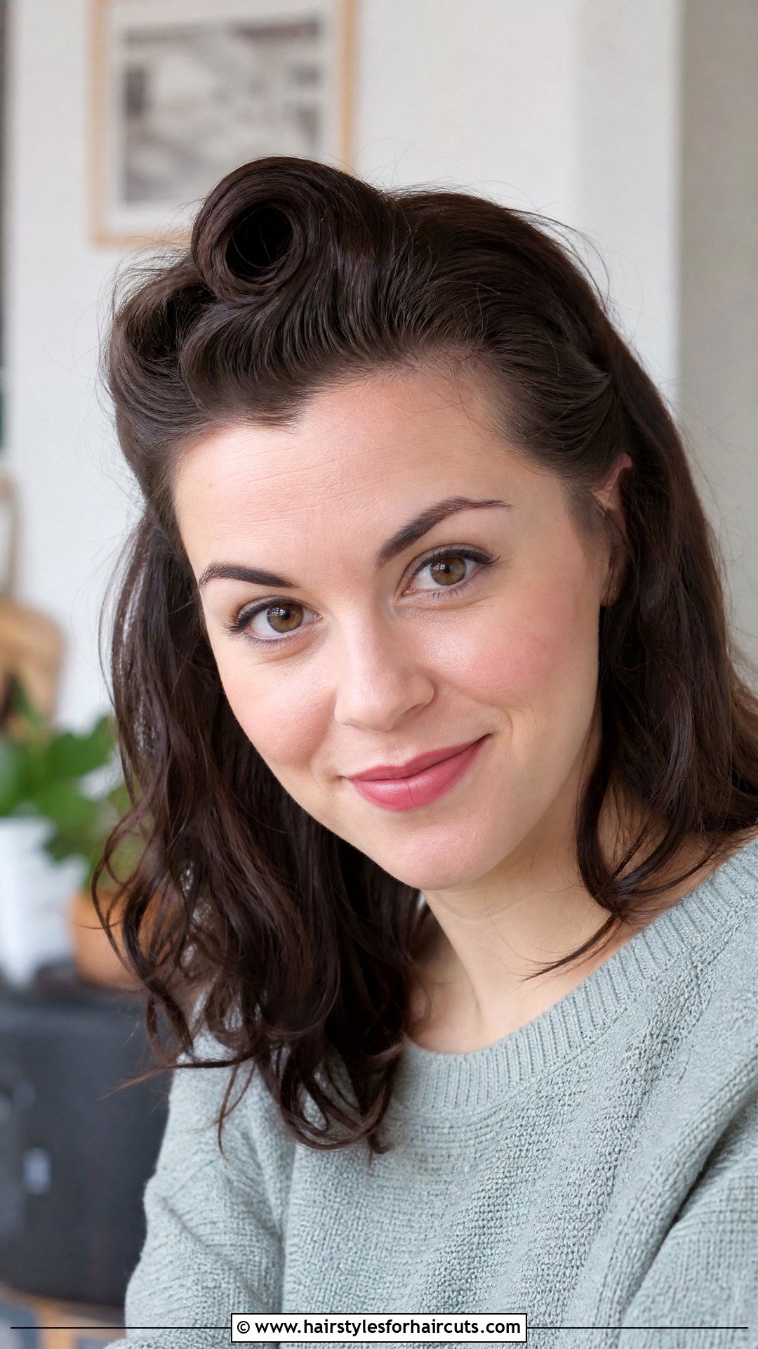 Peekaboo Victory Roll - 25 victory roll hairstyles - 25 victory roll hairstyles