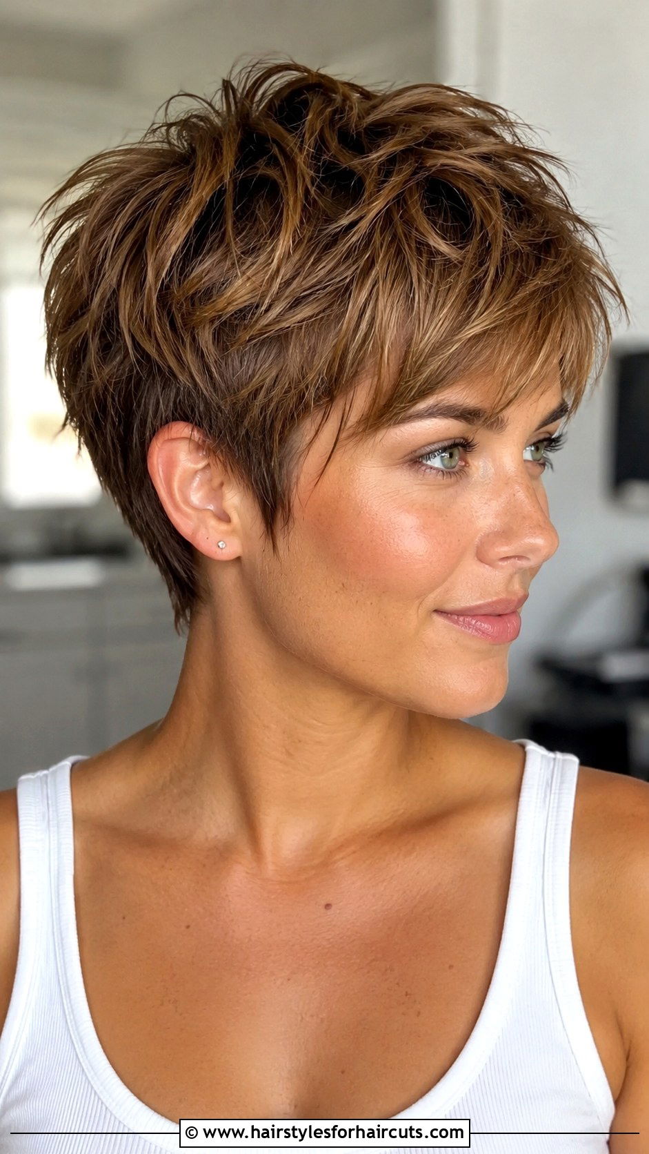 Piecey Pixie - 25 haircuts for thin hair female - 25 haircuts for thin hair female