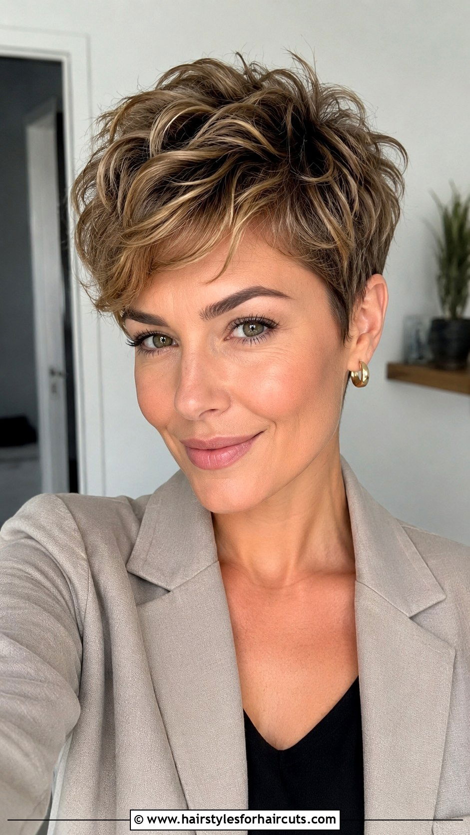 Piecey Pixie - 25 hairstyles for wavy fine hair - 25 hairstyles for wavy fine hair