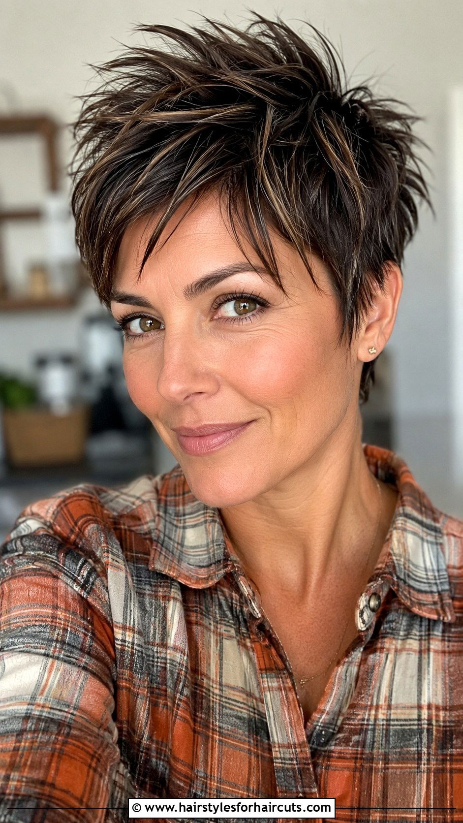Piecey Pixie - 25 low maintenance haircuts straight hair - 25 low maintenance haircuts straight hair