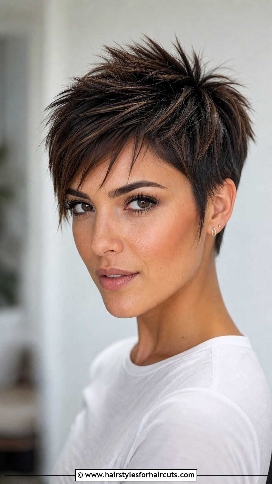 Piecey Pixie Haircut - 25 hairstyles for thinning hair in front female - 25 hairstyles for thinning hair in front female