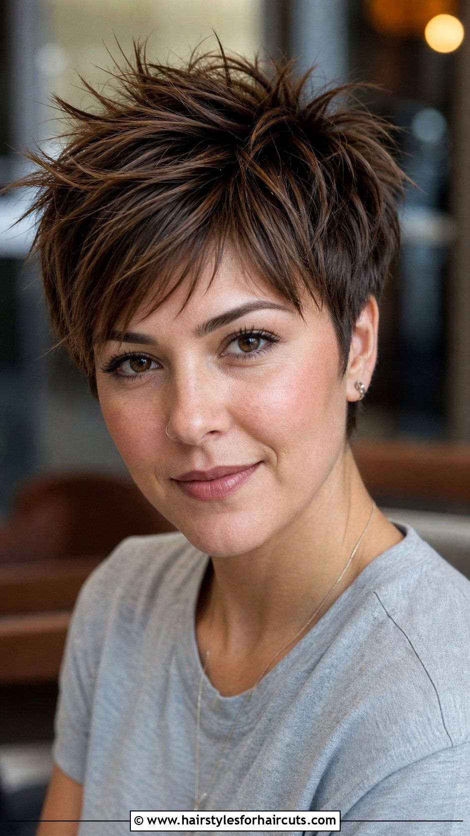 Piecey Pixie With Textured Crown - 25 haircuts for thinning front hair - 25 haircuts for thinning front hair