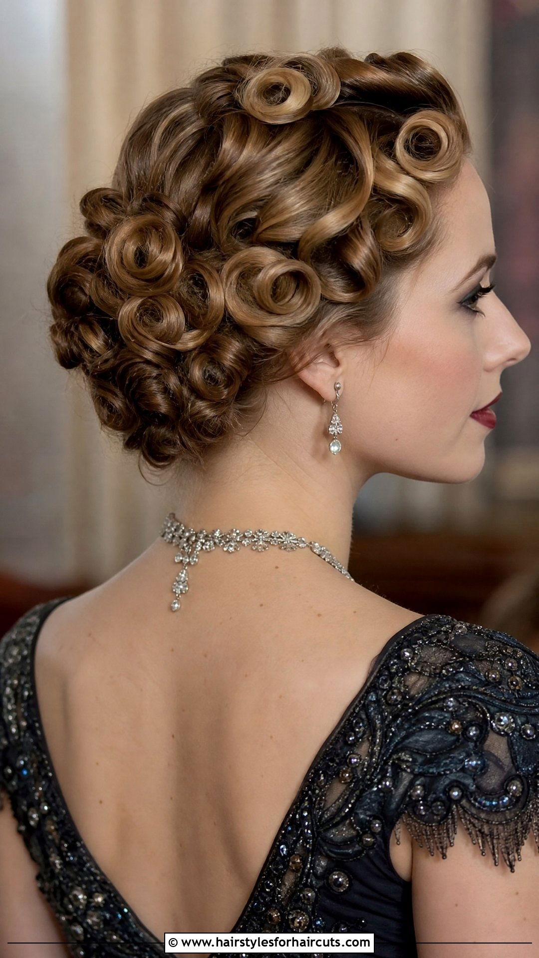 Pin Curl Updo - 25 curly hair 1930s hairstyles - 25 curly hair 1930s hairstyles