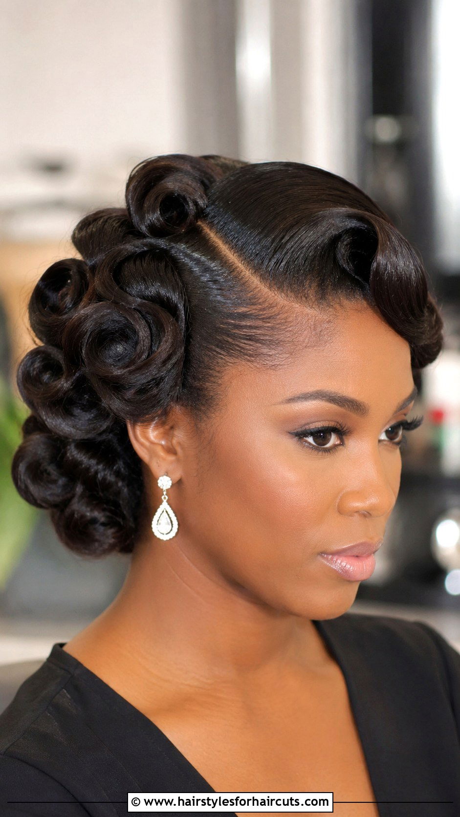 Pin Curl Updo With Side Part - 25 pin up hairstyles for black women - 25 pin up hairstyles for black women