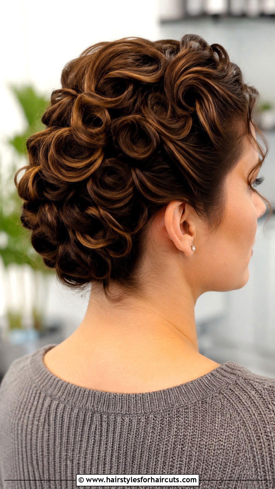 Pin Curls Updo - 25 ww2 haircuts - 25 ww2 haircuts