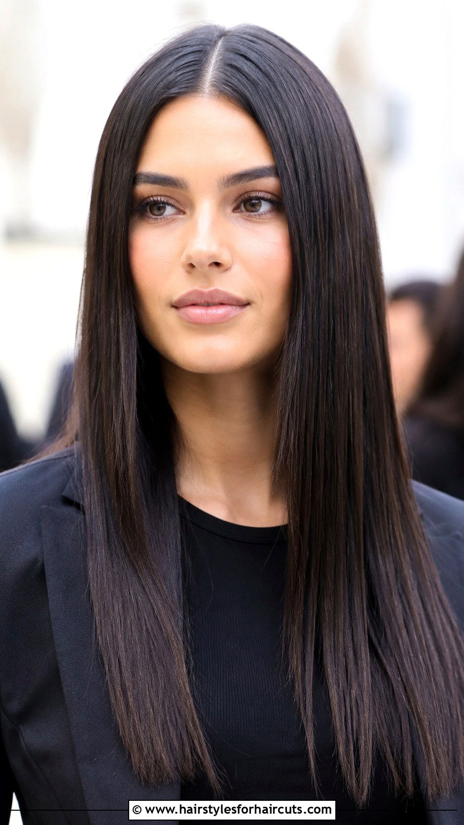 Pin Straight Middle Part - 25 cowgirl hairstyles - 25 cowgirl hairstyles