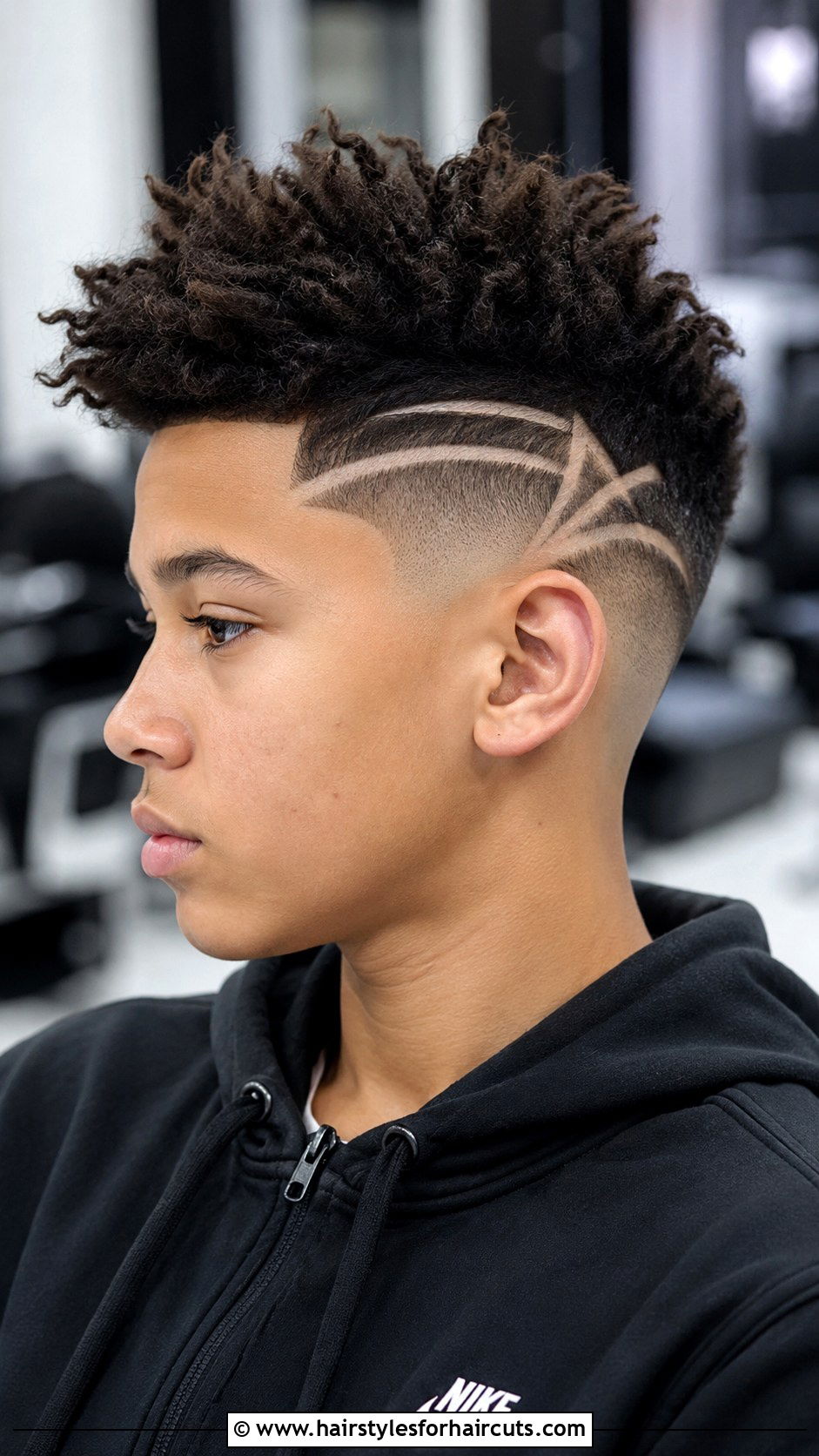 Pineapple Haircut With Line Design - 25 pineapple haircuts - 25 pineapple haircuts