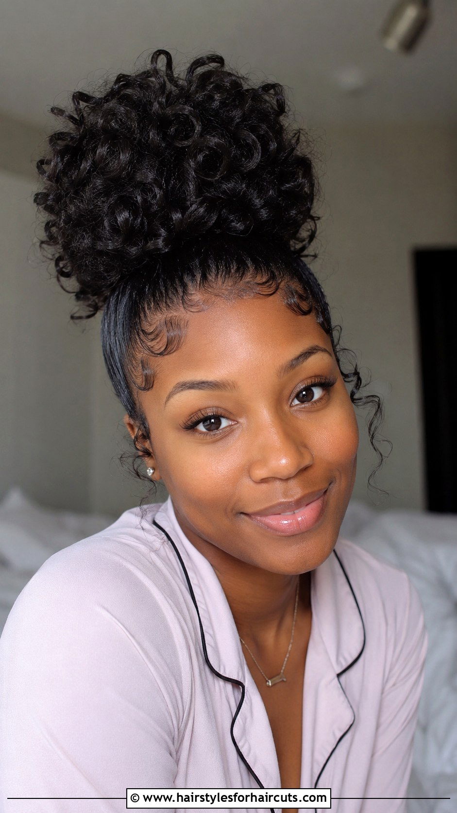 Pineapple Updo - 25 black hair hairstyles - 25 black hair hairstyles