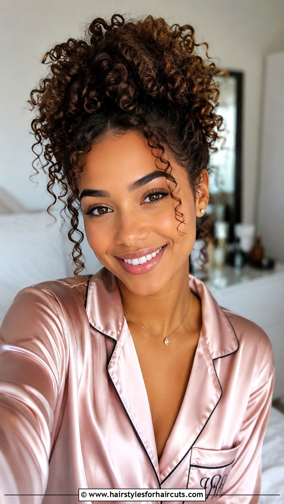 Pineapple Updo For Curly Hair - 25 cute hairstyles for frizzy curly hair - 25 cute hairstyles for frizzy curly hair