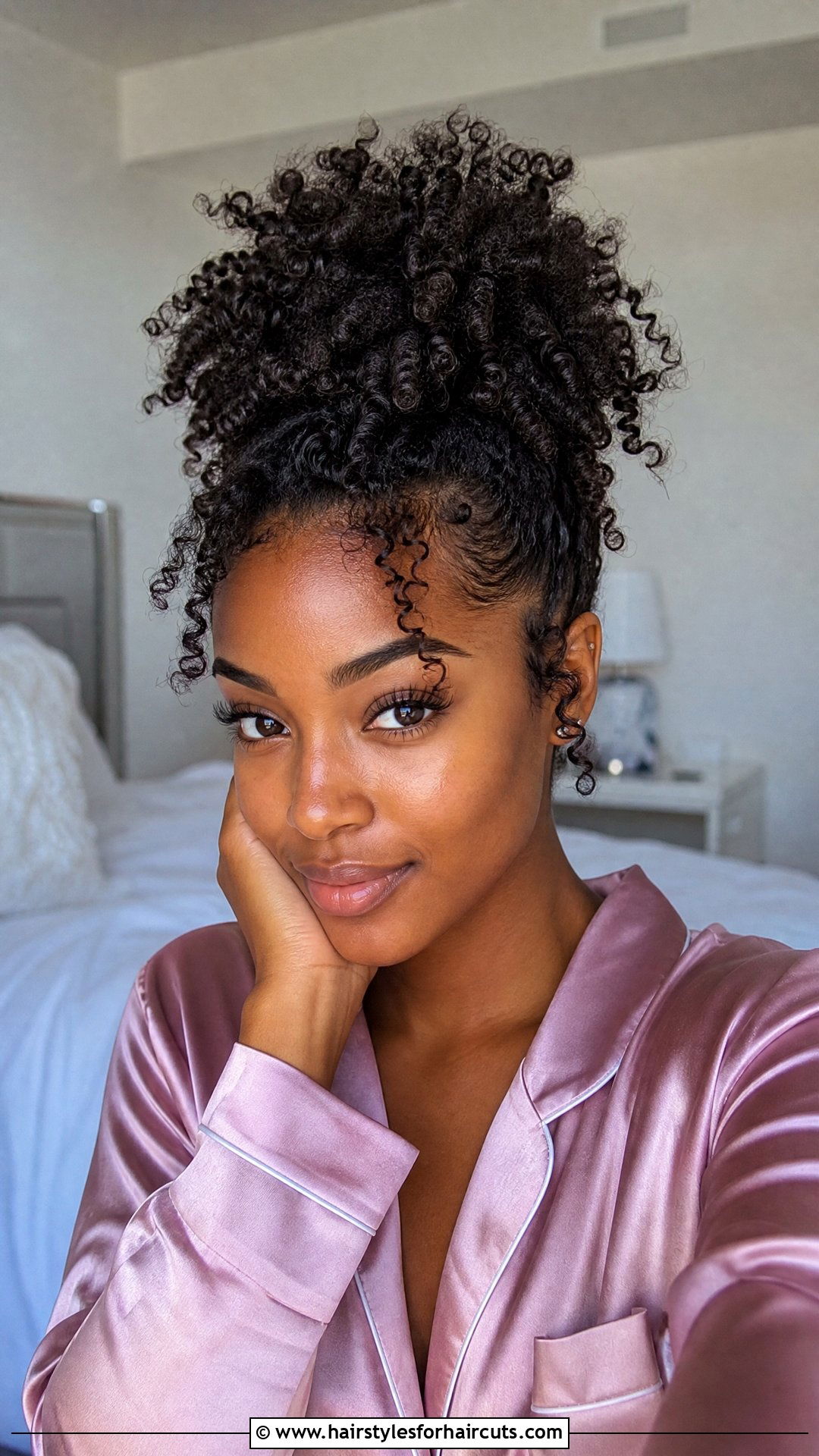 Pineapple Updo Natural Hair - 25 natural black women hairstyles - 25 natural black women hairstyles