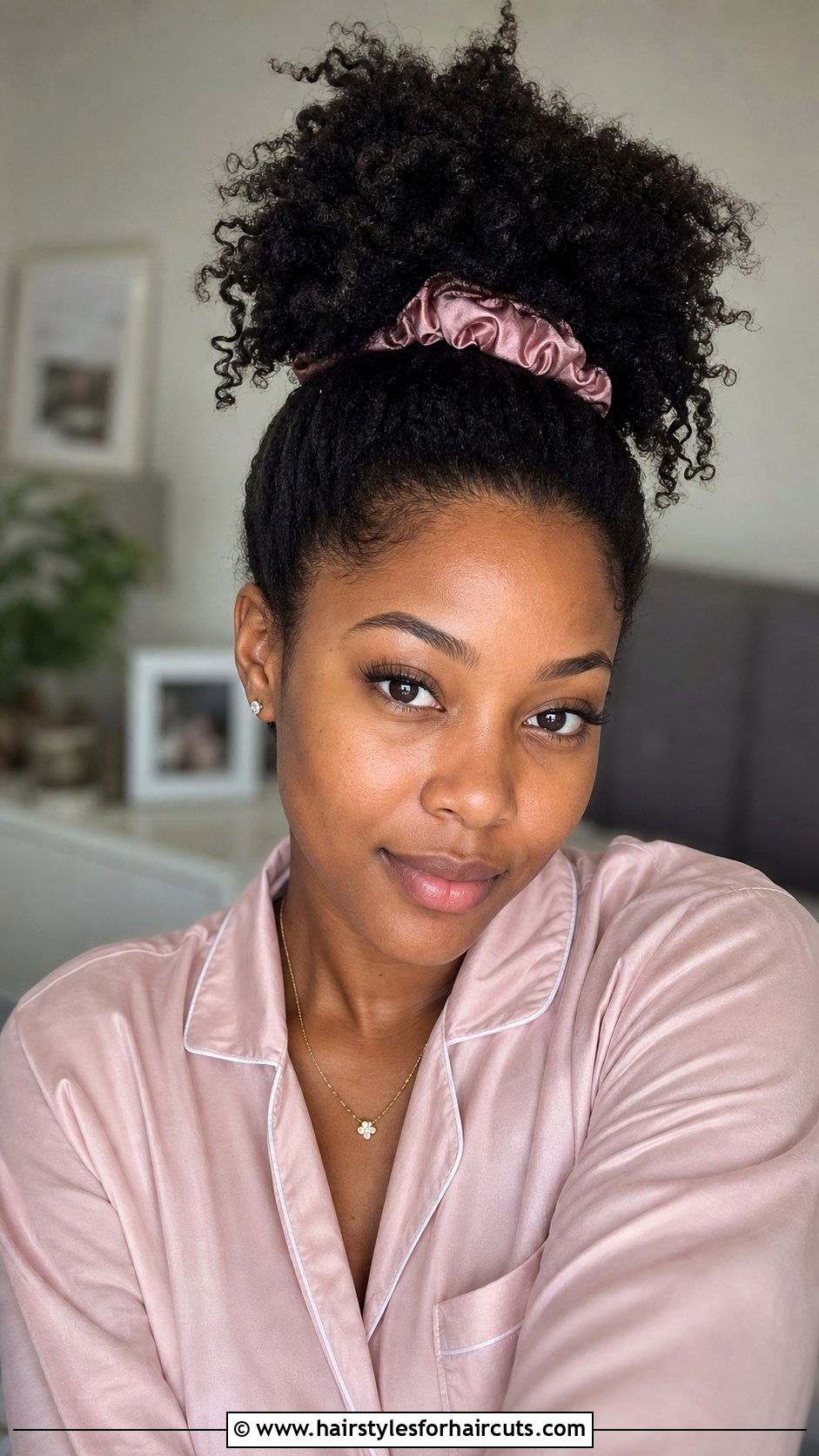 Pineapple Updo On Stretched Hair - 25 stretched natural hairstyles - 25 stretched natural hairstyles