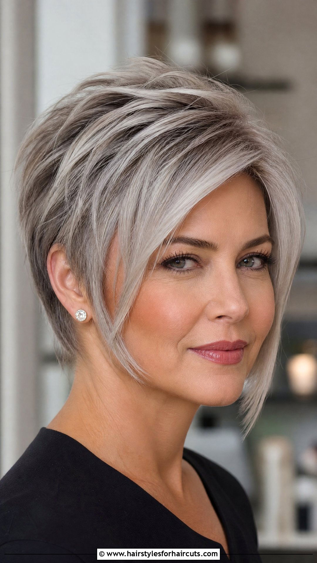 Pixie Bob With Silver Gray - 25 hairstyles and colors for women - 25 hairstyles and colors for women