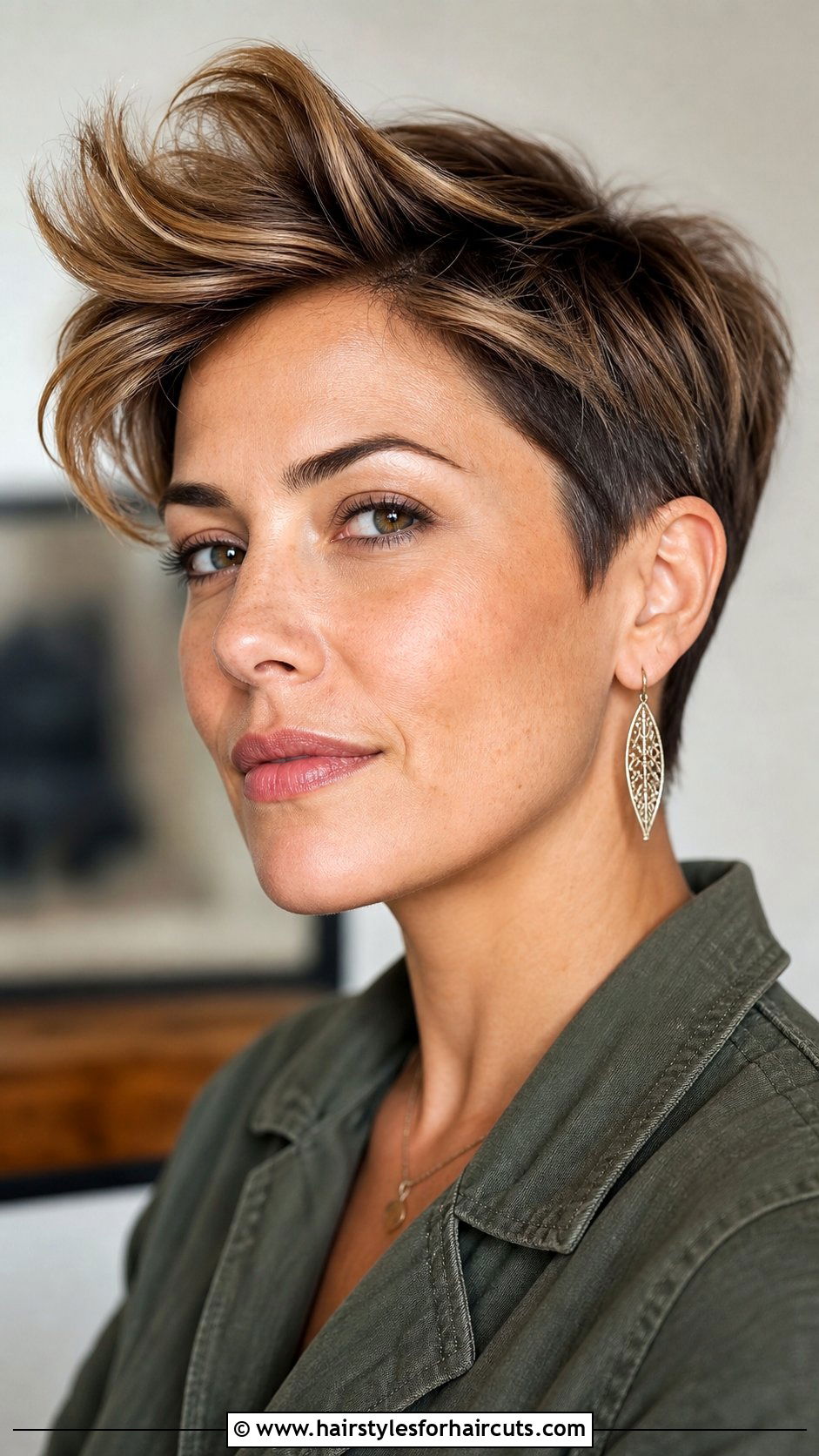 Pixie Cut Flip - 25 hair flip hairstyles - 25 hair flip hairstyles