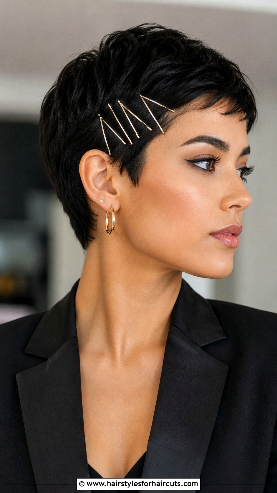 Pixie Cut With Accessories - 25 fancy hairstyles for short hair - 25 fancy hairstyles for short hair