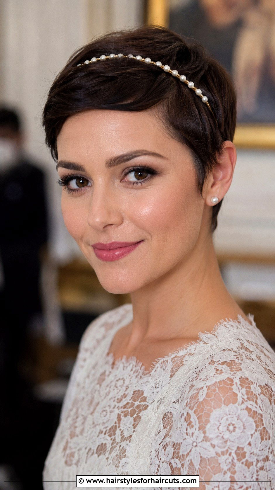 Pixie Cut With Headband - 25 church hairstyles for short hair - 25 church hairstyles for short hair