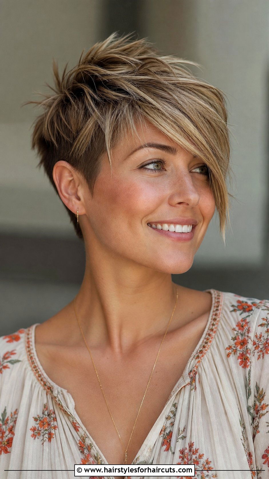 Pixie Cut With Side Swept Bangs - 25 short hairstyles for white women - 25 short hairstyles for white women