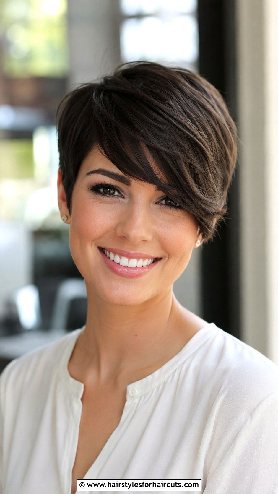 Pixie Cut With Side Swept Bangs - 25 haircuts new braunfels - 25 haircuts new braunfels