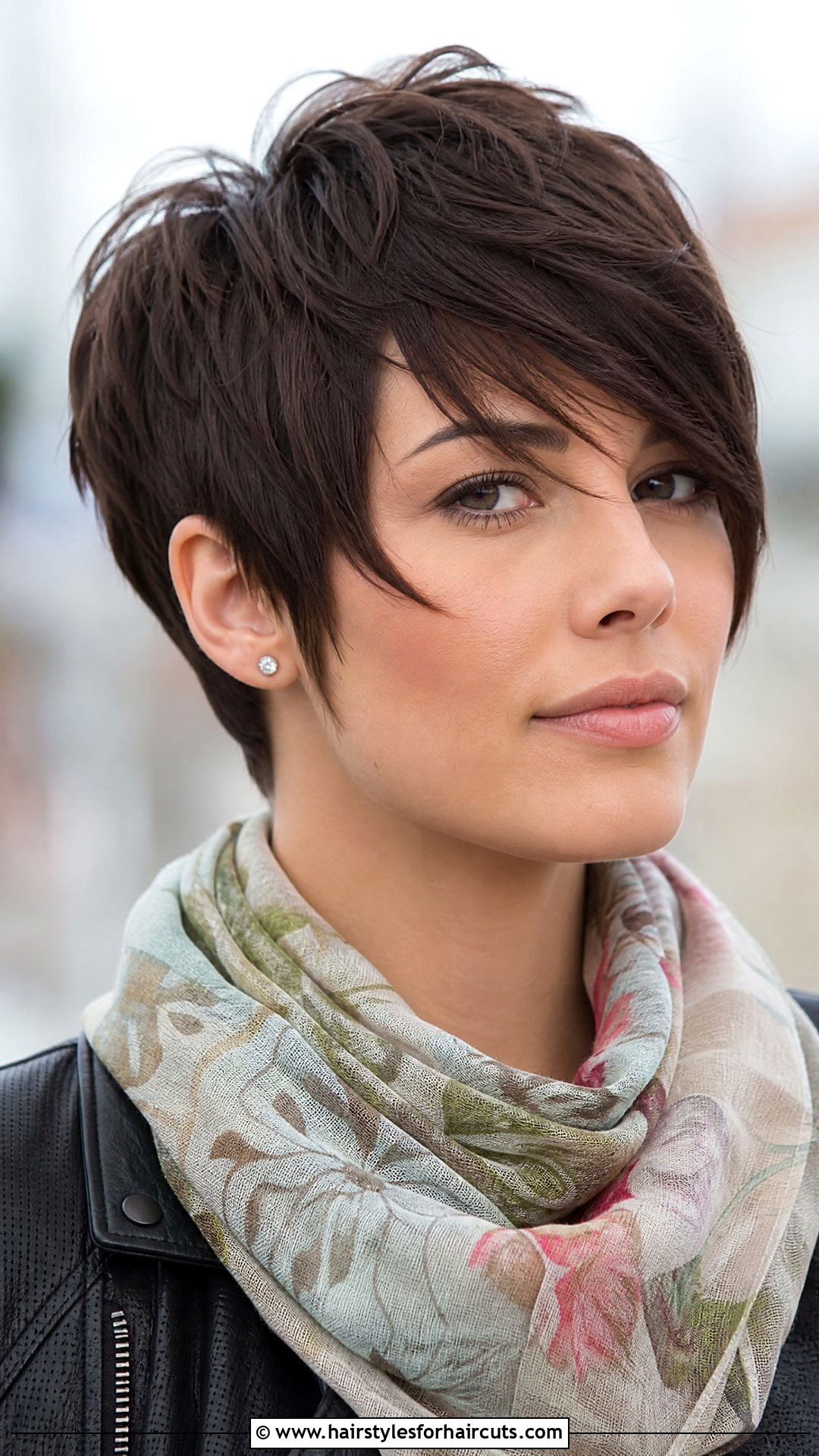 Pixie With Long Bangs - 25 transition hairstyles for growing out short hair - 25 transition hairstyles for growing out short hair