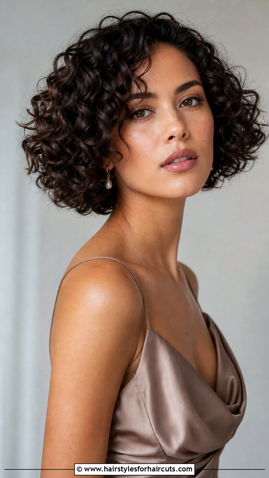 Polished Short Curly Bob - 25 bridal hairstyles for short curly hair - 25 bridal hairstyles for short curly hair