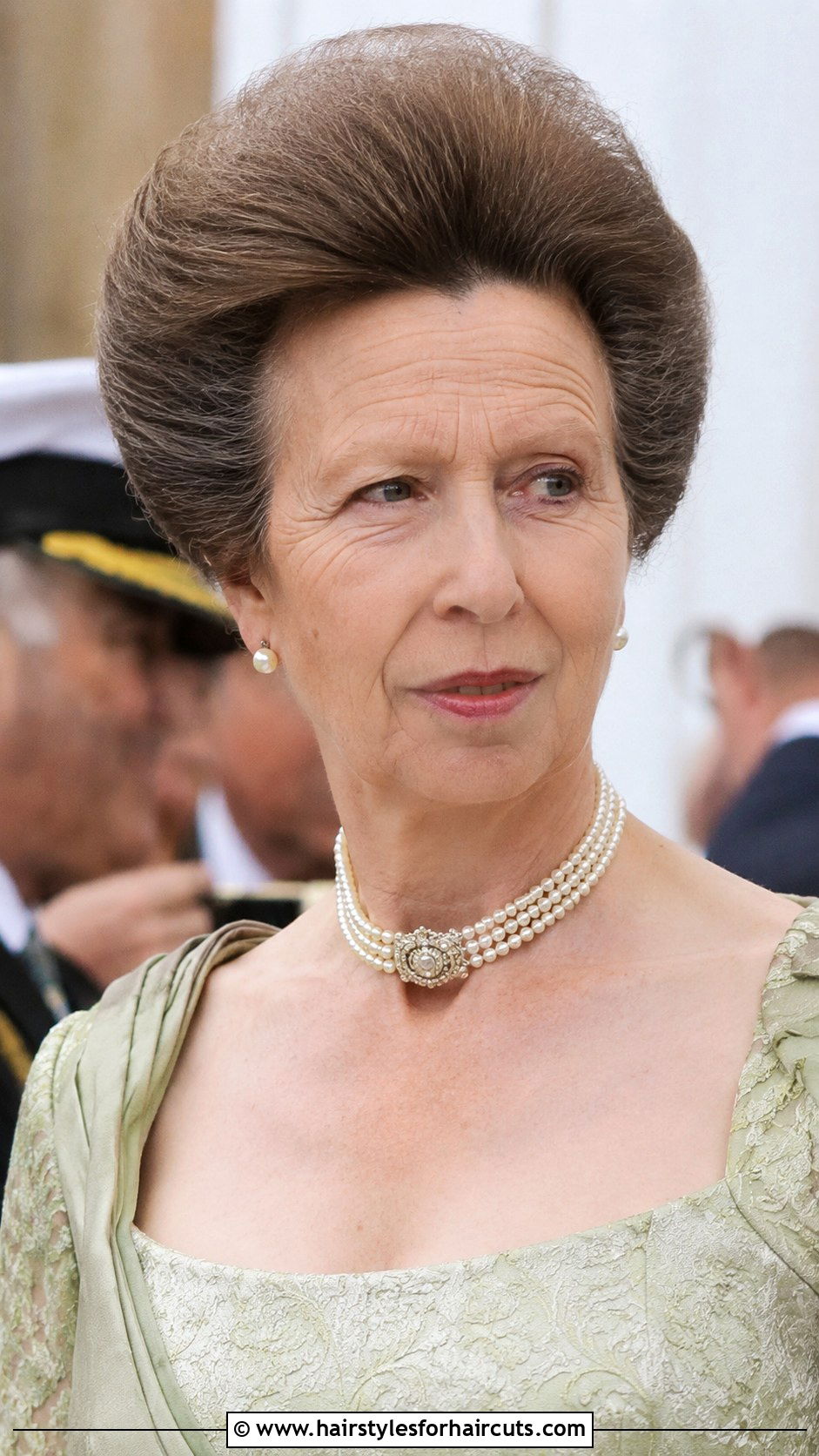 Princess Anne Pouf Hairstyle - 25 princess anne hairstyles - 25 princess anne hairstyles