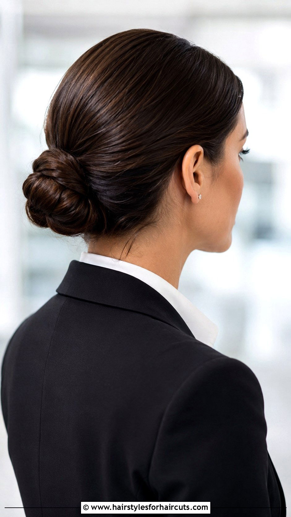 Pulled Back Chignon - 25 hairstyles for work - 25 hairstyles for work