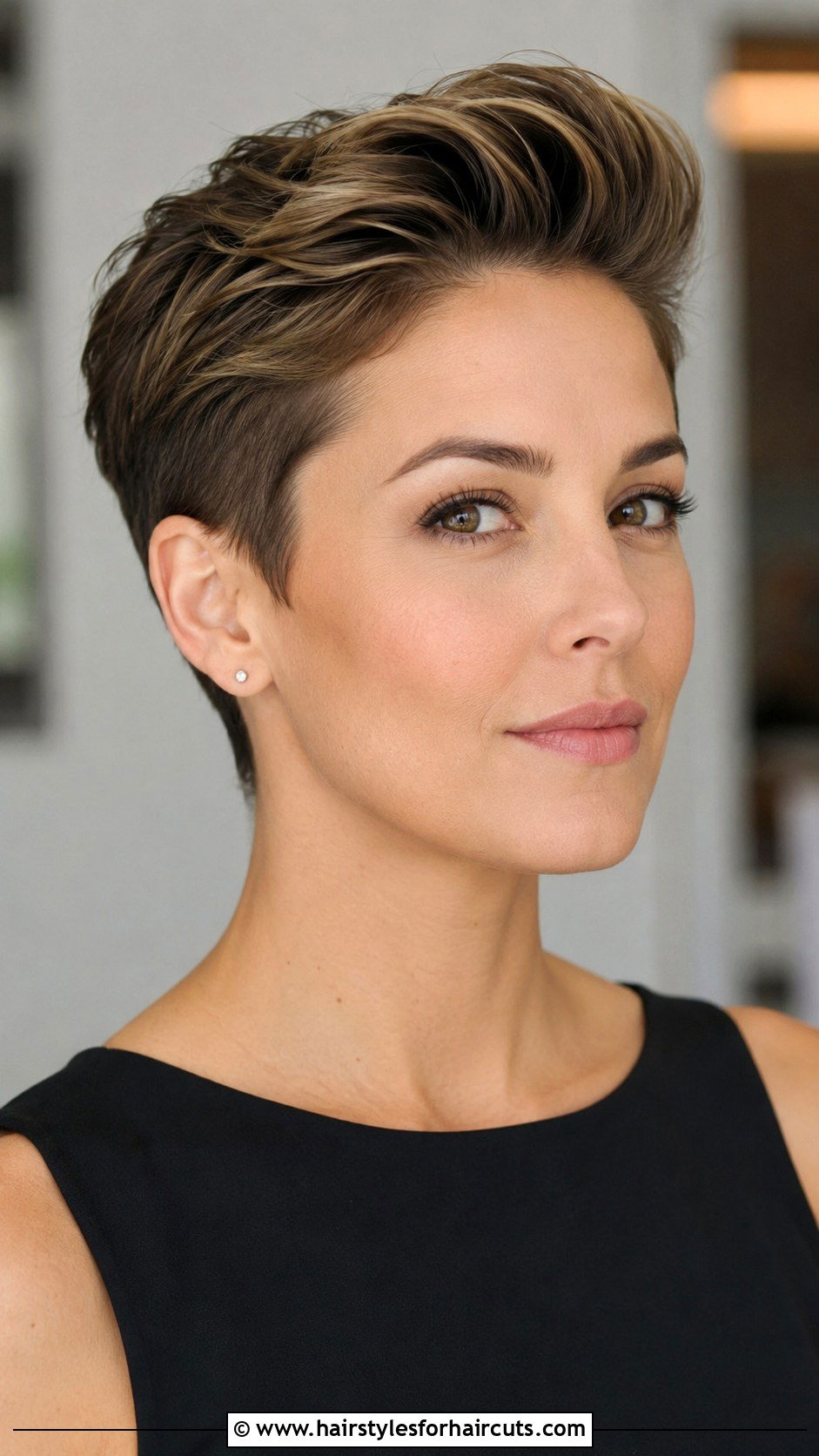 Pulled Back Pixie Cut - 25 easy pretty hairstyles for short hair - 25 easy pretty hairstyles for short hair