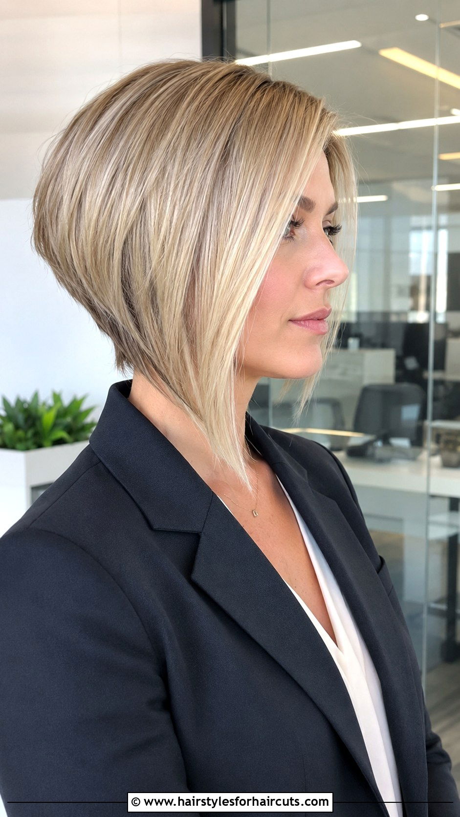 Razor Cut Angled Bob - 25 80s hairstyles straight hair - 25 80s hairstyles straight hair