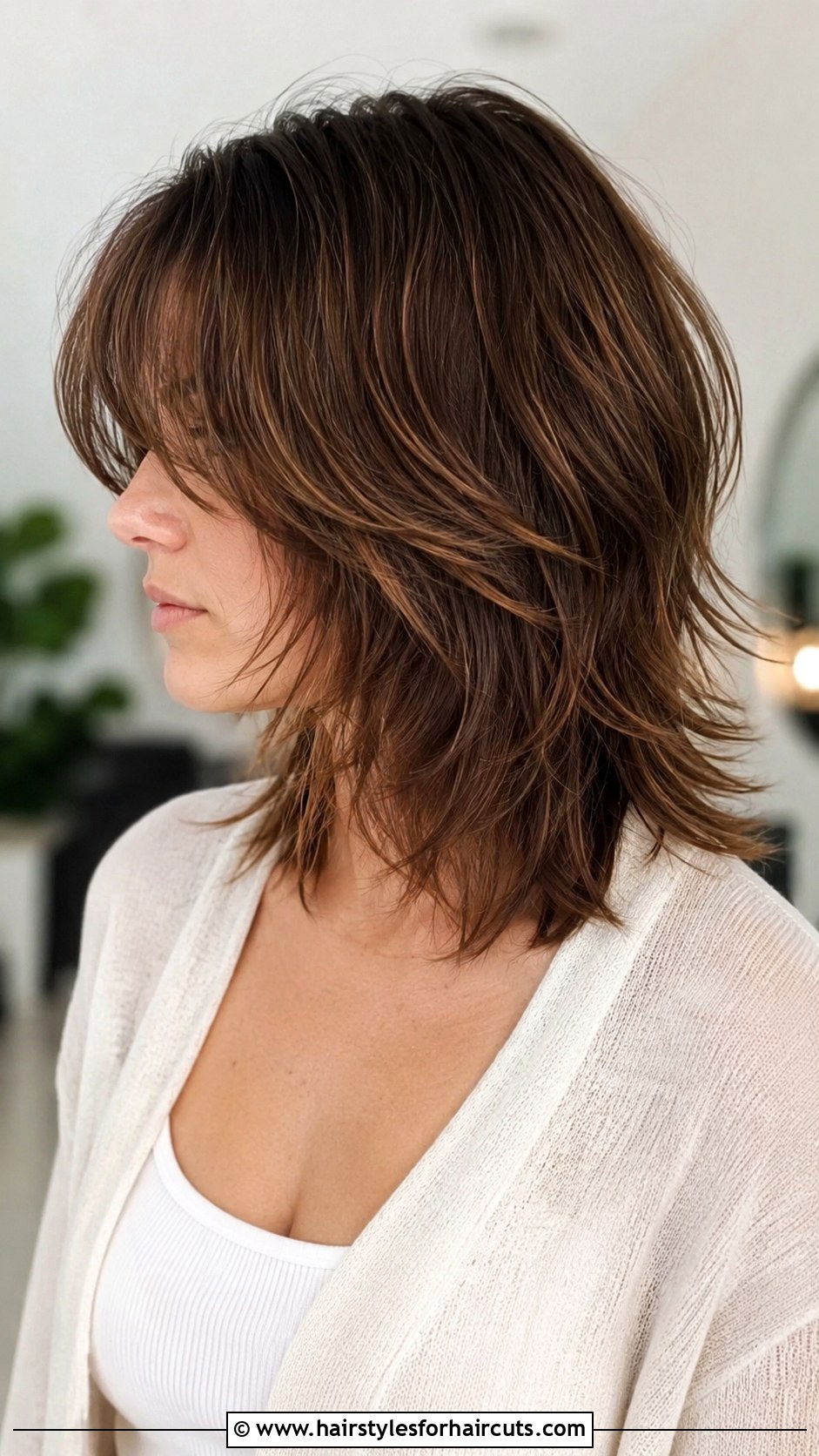 Razor Cut Haircut With Textured Back - 25 haircuts designs in the back - 25 haircuts designs in the back