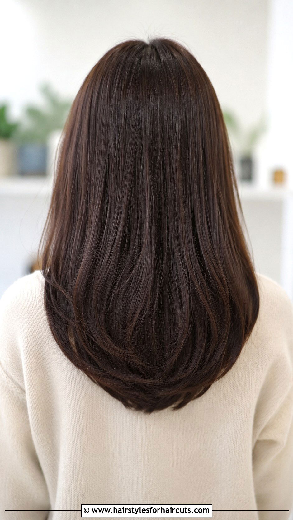 Razor Cut Lob - 25 best hairstyles for medium hair - 25 best hairstyles for medium hair