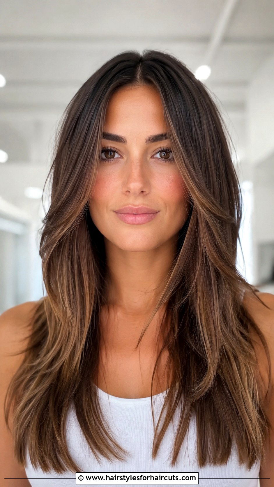 Razor Cut Long Hair With Middle Part - 25 long hair razor haircuts - 25 long hair razor haircuts