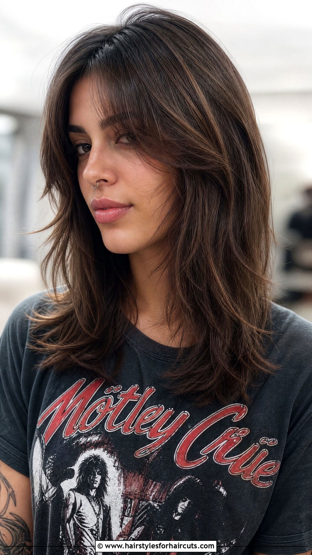 Razor Cut Medium Hair - 25 medium haircuts women - 25 medium haircuts women