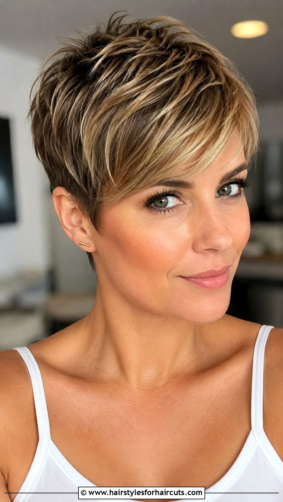Razor Cut Pixie Haircut - 25 blade haircuts - 25 blade haircuts