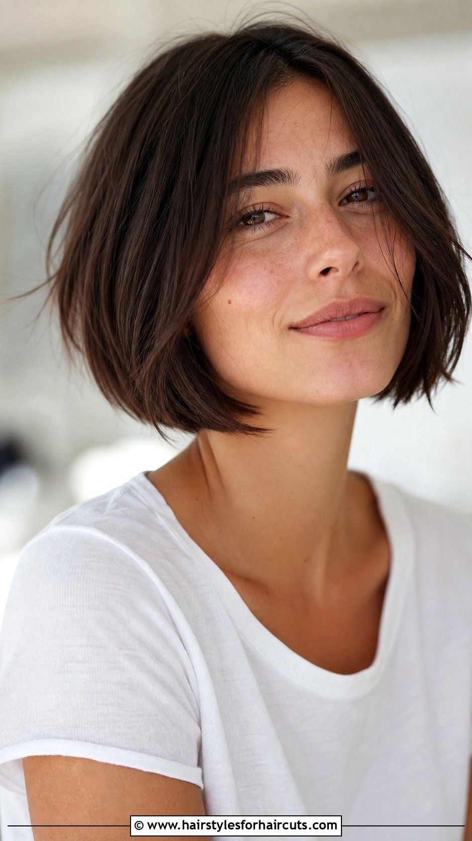Razored Bob - 25 hairstyles for thin straight hair - 25 hairstyles for thin straight hair