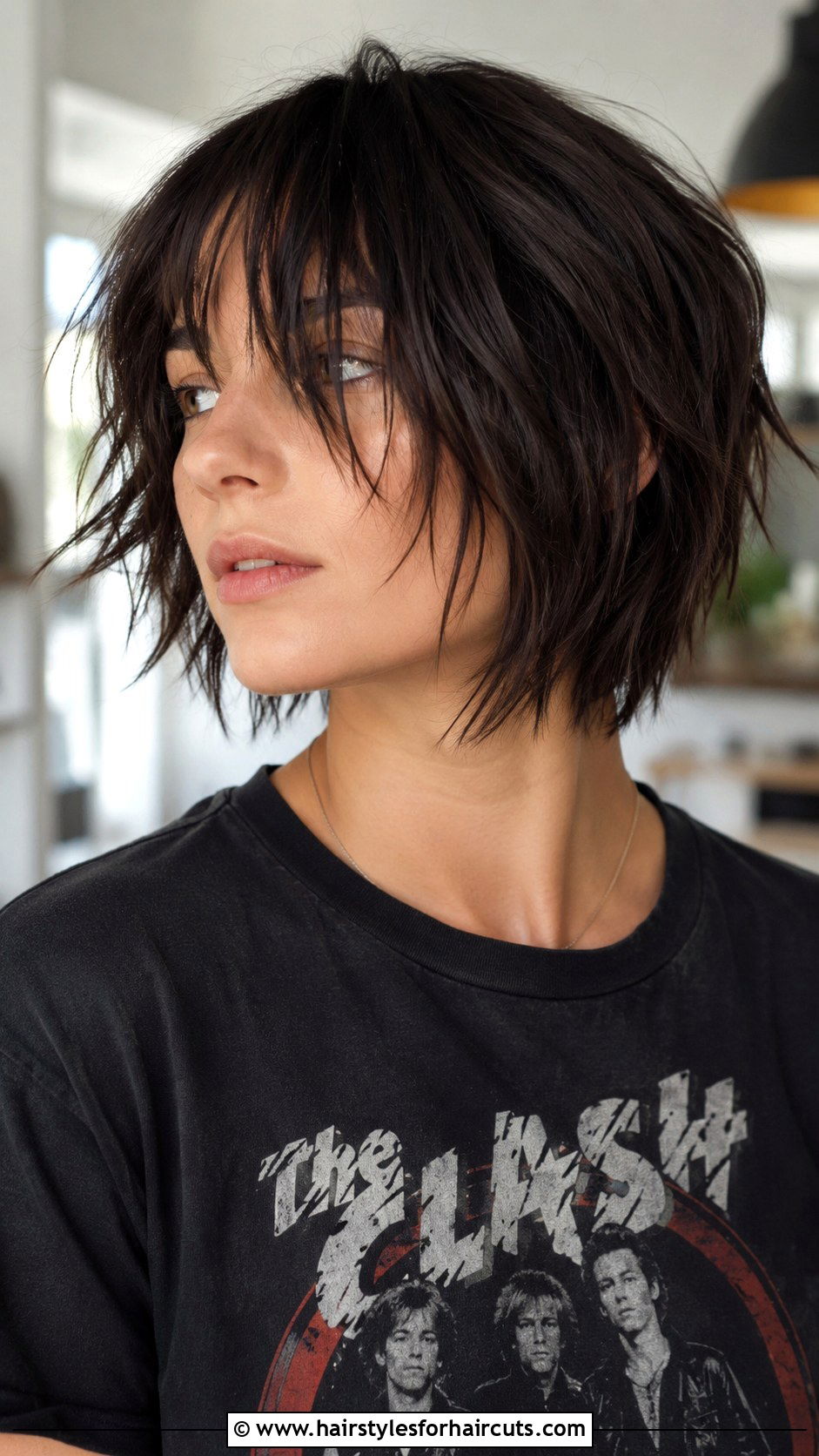 Razored Bob Haircut - 25 fashion haircuts - 25 fashion haircuts
