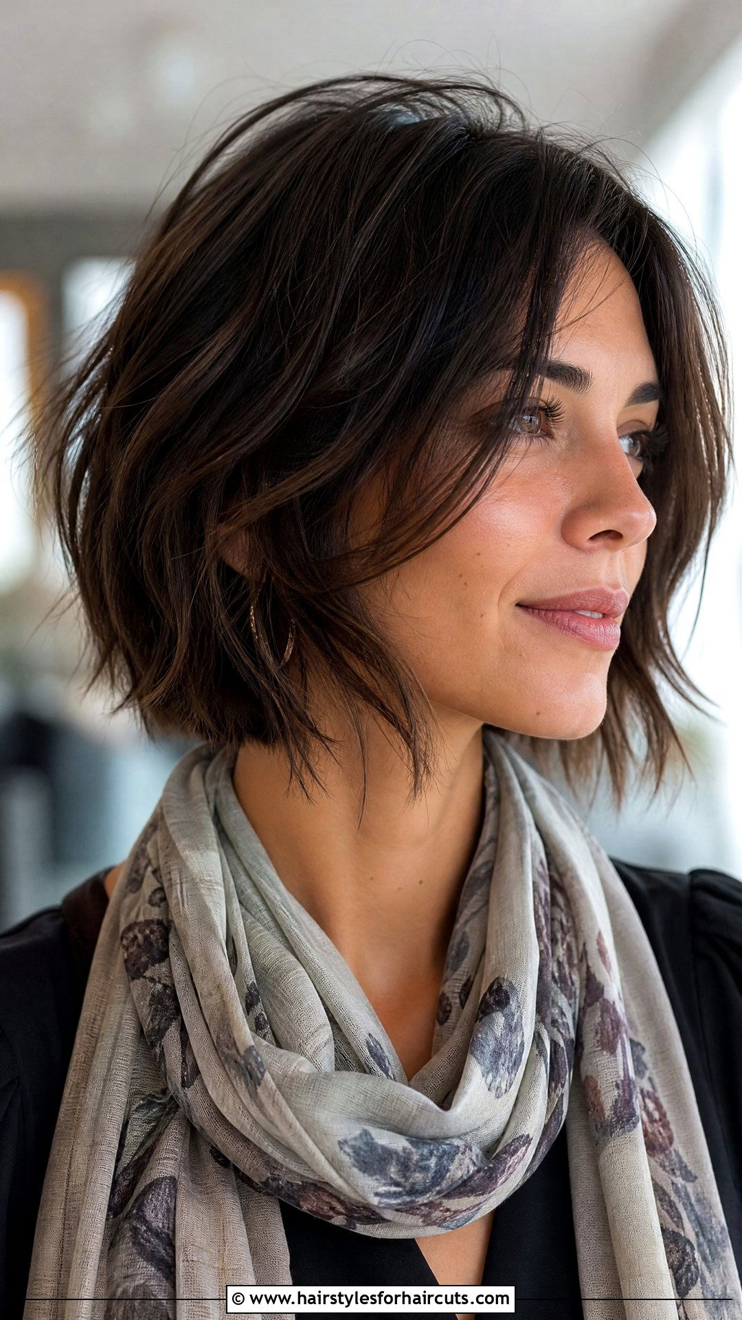 Razored Lob Haircut - 25 haircuts for women over 30 - 25 haircuts for women over 30