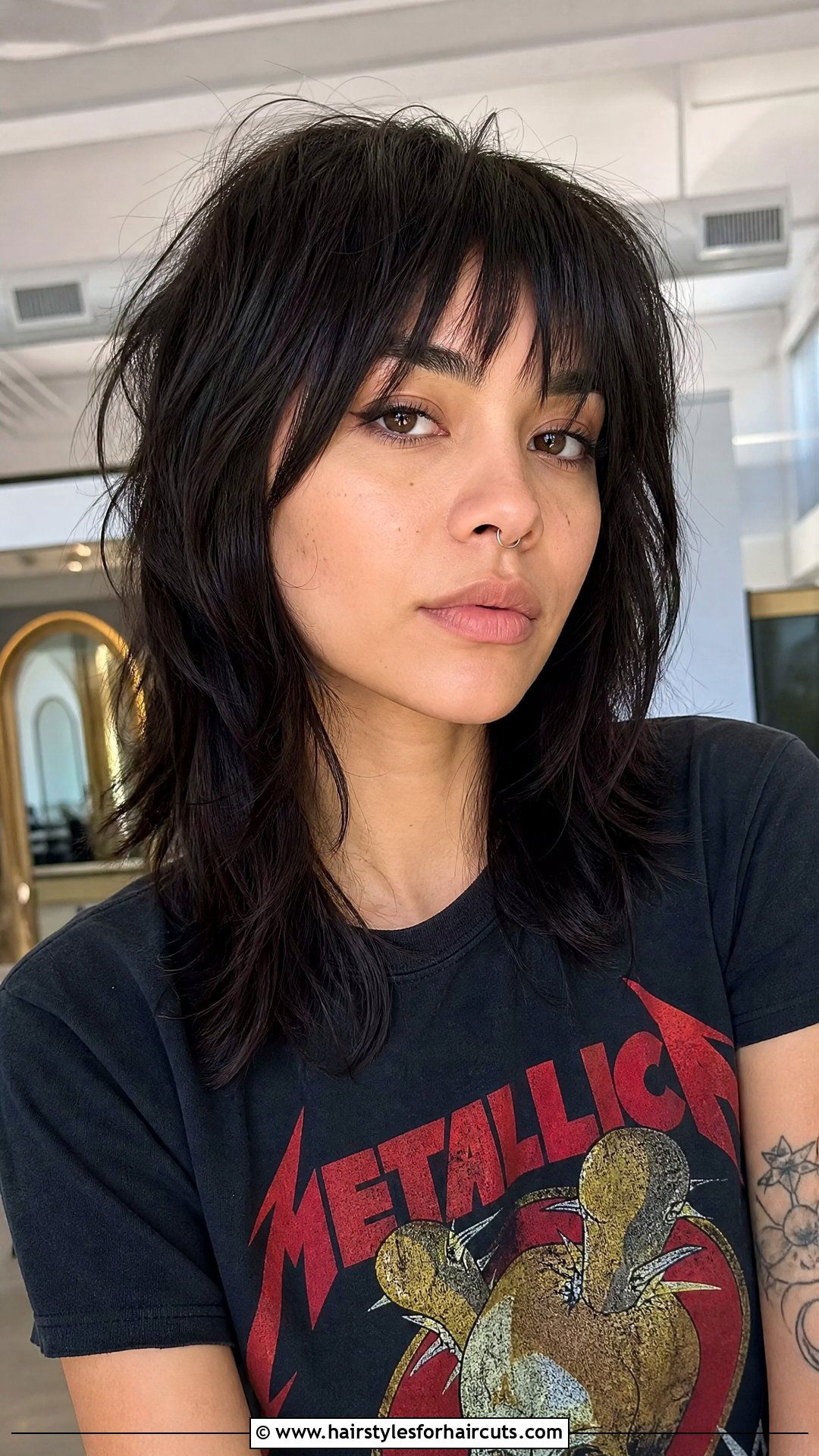 Razored Lob With Choppy Bangs - 25 fine hair medium length hairstyles with bangs - 25 fine hair medium length hairstyles with bangs