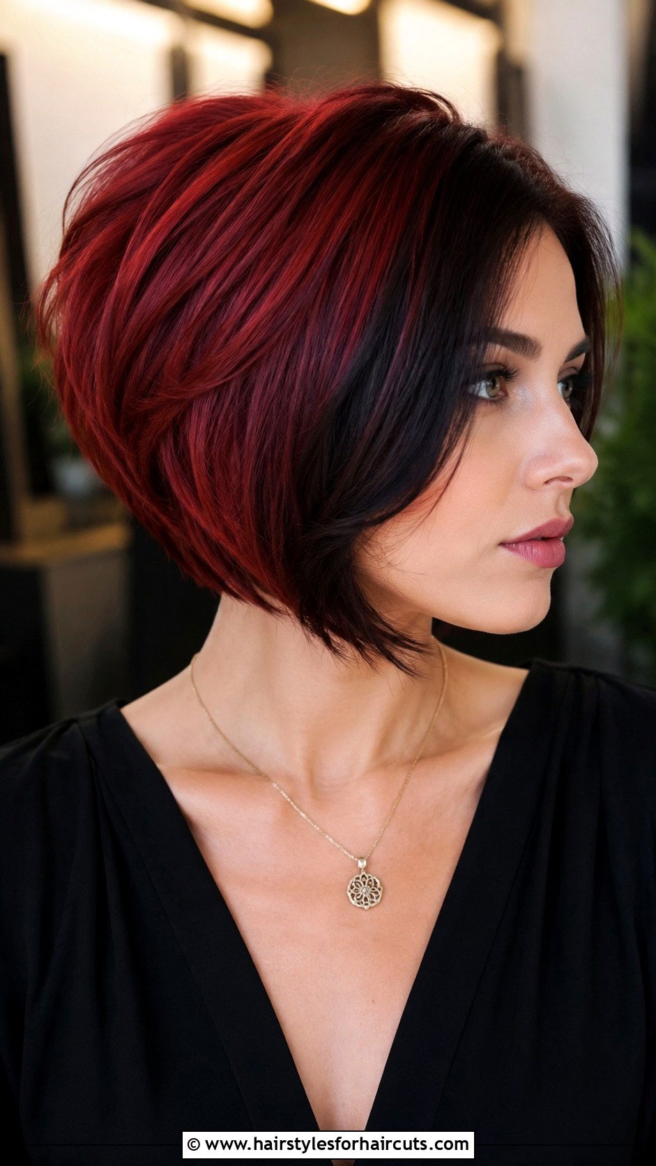 Red And Black Stacked Bob - 25 red and black short hairstyles - 25 red and black short hairstyles